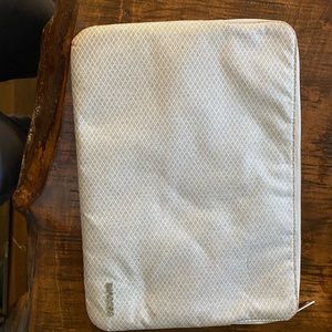 Incase soft laptop case